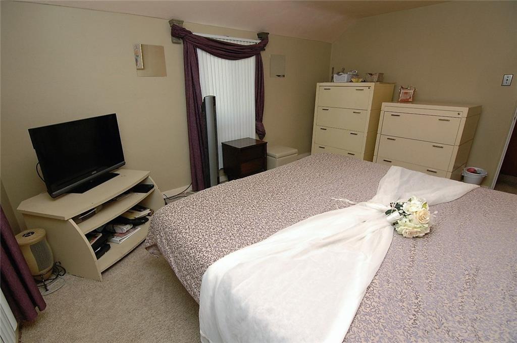 2932 Middletown Road Pittsburgh, PA 15204 - Photo 21 of 25 Gallery Image 21