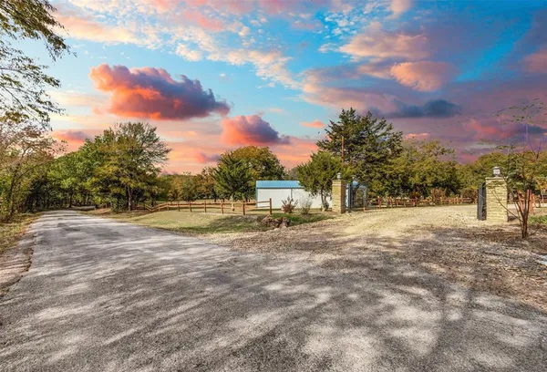 $775,000 | 4939 Rose Hill Road, Whitewright, TX 75491