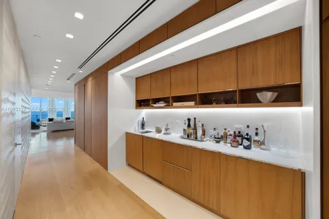 $22,000,000 | 100 South Pointe Drive, Unit 1106/07, Miami Beach, FL 33139