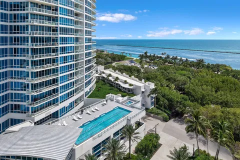$22,000,000 | 100 South Pointe Drive, Unit 1106/07, Miami Beach, FL 33139