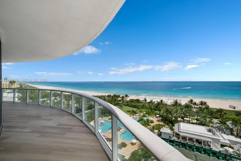 $22,000,000 | 100 South Pointe Drive, Unit 1106/07, Miami Beach, FL 33139