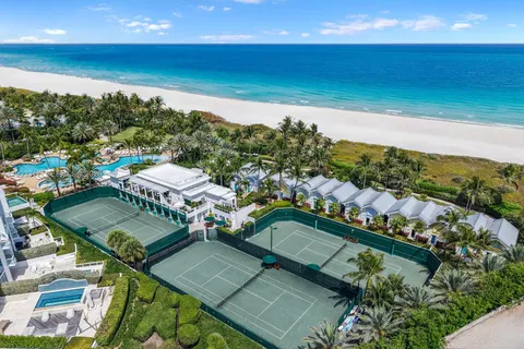 $22,000,000 | 100 South Pointe Drive, Unit 1106/07, Miami Beach, FL 33139