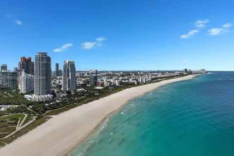 $22,000,000 | 100 South Pointe Drive, Unit 1106/07, Miami Beach, FL 33139
