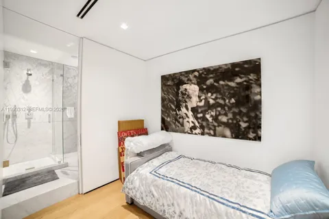 $22,000,000 | 100 South Pointe Drive, Unit 1106/07, Miami Beach, FL 33139