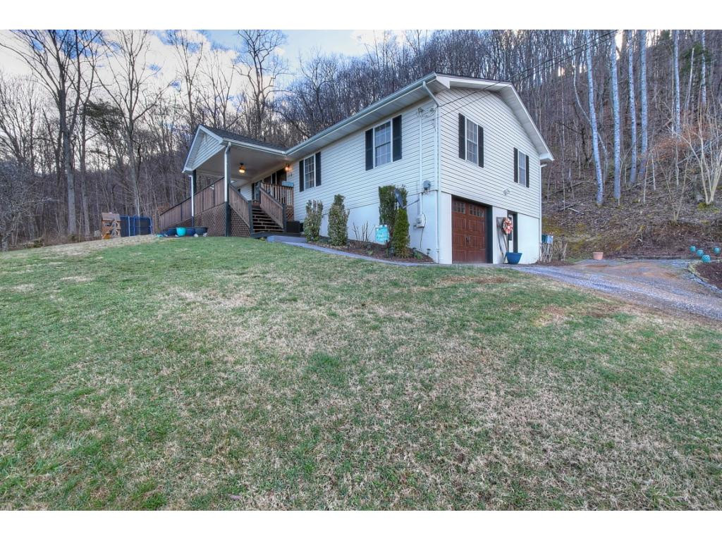 1712 Southside Road Elizabethton, TN 37643 - Photo 3 of 36 Photo 3