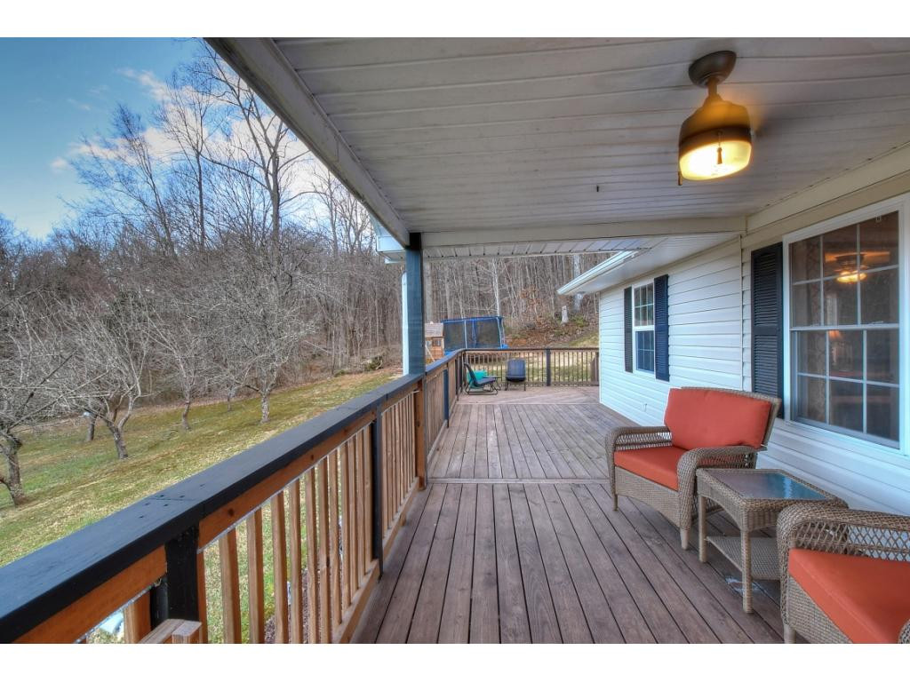 1712 Southside Road Elizabethton, TN 37643 - Photo 5 of 36 Photo 5