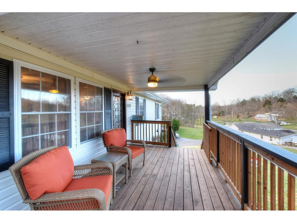 1712 Southside Road Elizabethton, TN 37643 - Photo 7 of 36 Photo 7