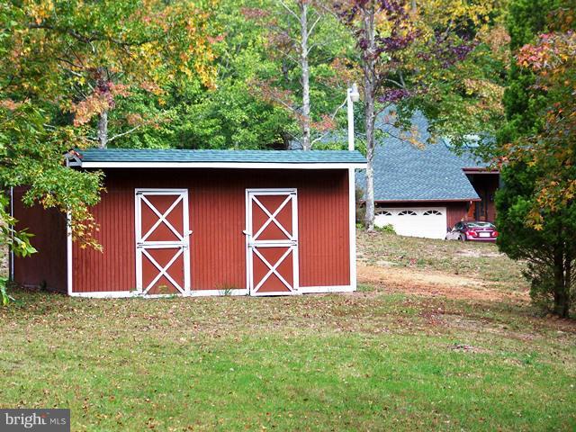 44224 Richey Road Leonardtown, MD 20650 - Photo 19 of 28 Barn close up
