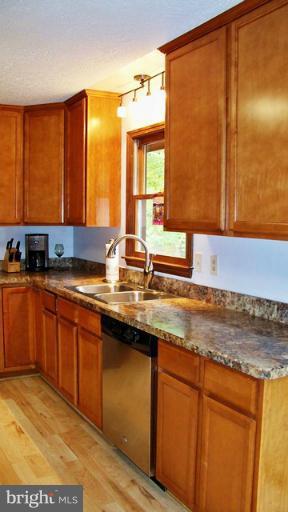 44224 Richey Road Leonardtown, MD 20650 - Photo 9 of 28 Kitchen Vertical