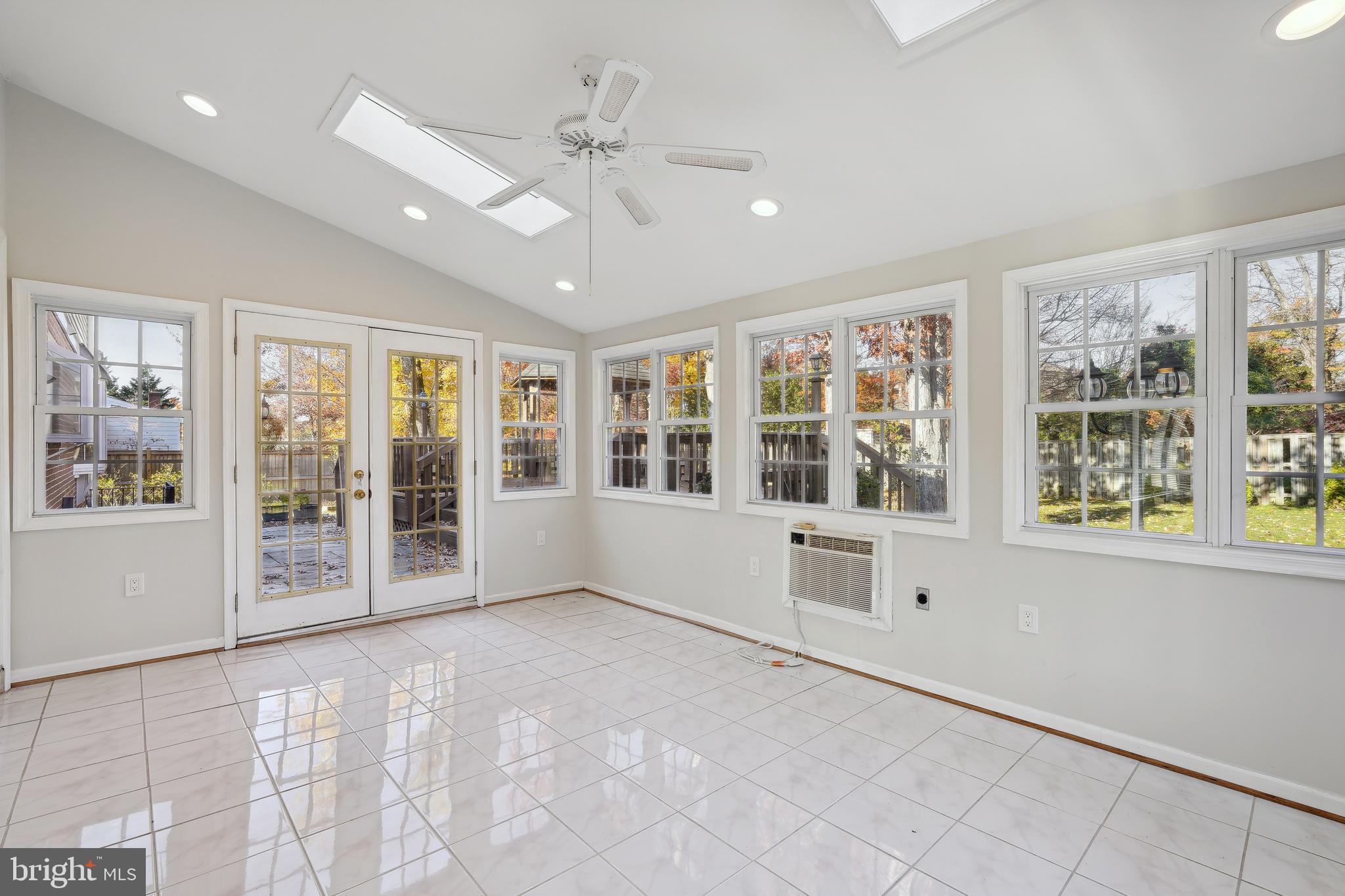 9912 Hall Road Potomac, MD 20854 - Photo 7 of 15 Sunroom addition