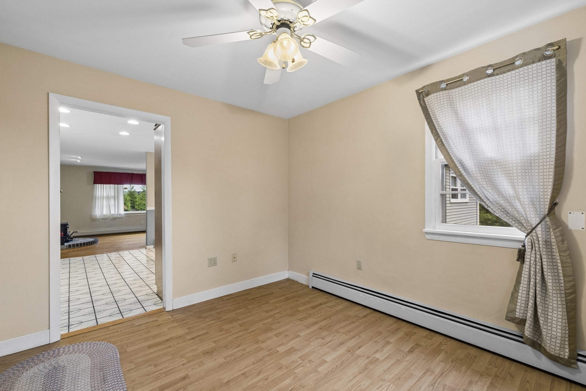 30 Lee Road Dracut, MA 01826 - Photo 7 of 29 Gallery Image 7