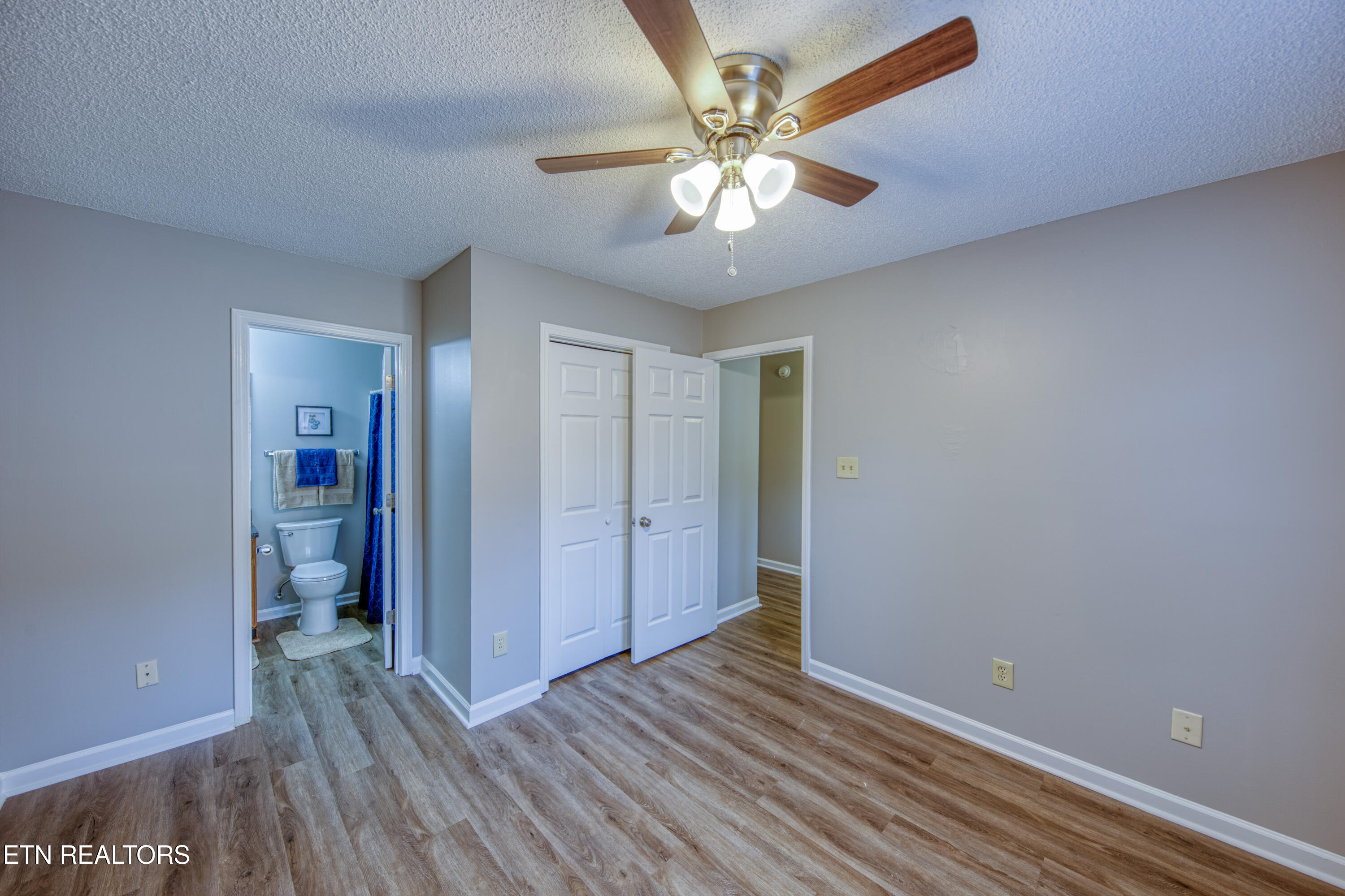 7913 Intervale Way Powell, TN 37849 - Photo 4 of 16 0H3A9613_4