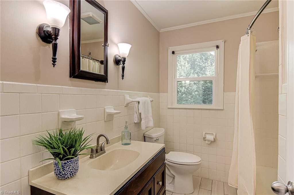 208 Mountain View Road King, NC 27021 - Photo 23 of 33