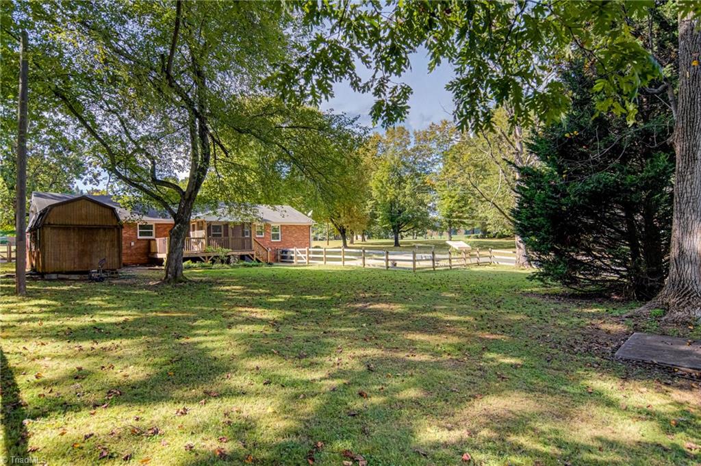 208 Mountain View Road King, NC 27021 - Photo 28 of 33