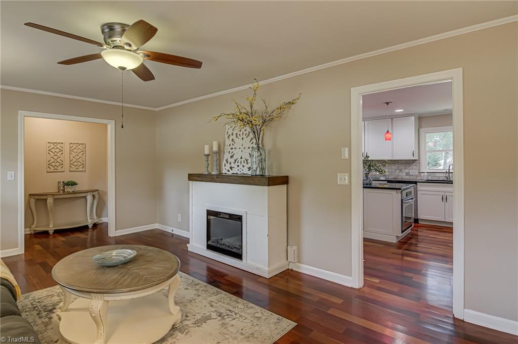 208 Mountain View Road King, NC 27021 - Photo 5 of 33