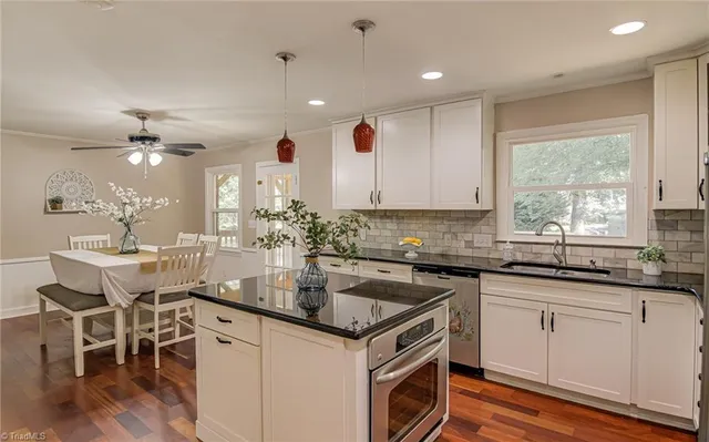 $309,999 | 208 Mountain View Road, King, NC 27021