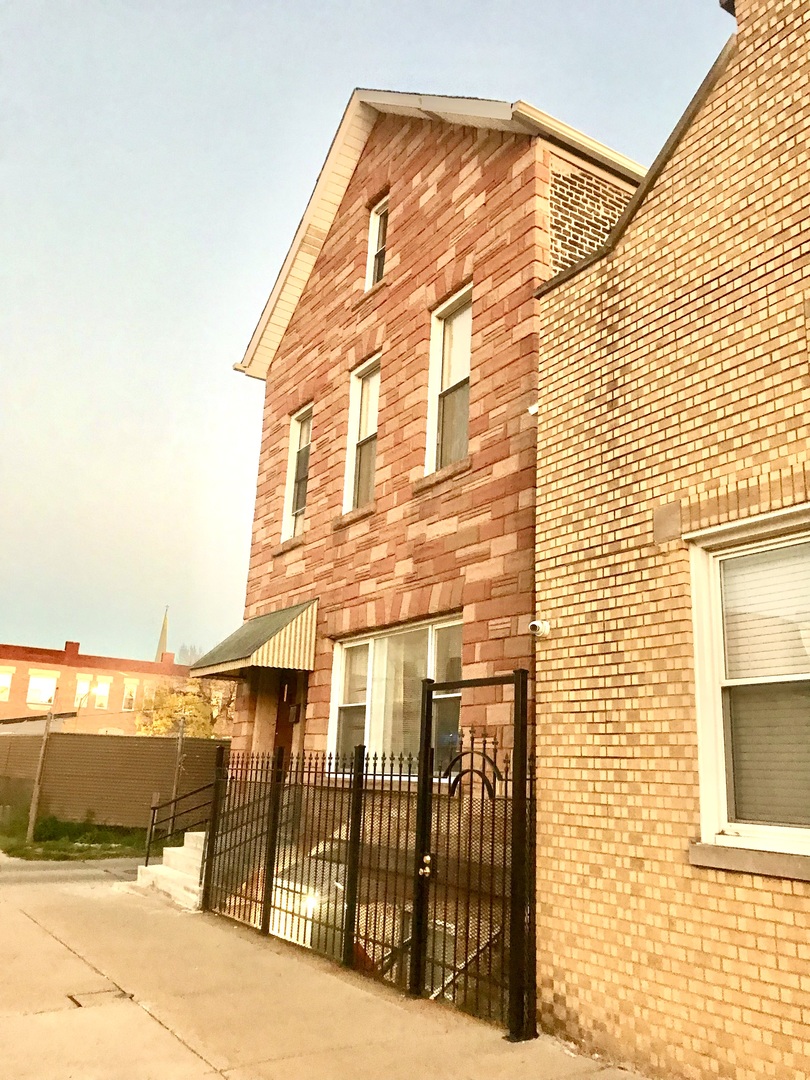 1315 West 31st Street, Unit B Chicago, IL 60608 - Photo 1 of 11