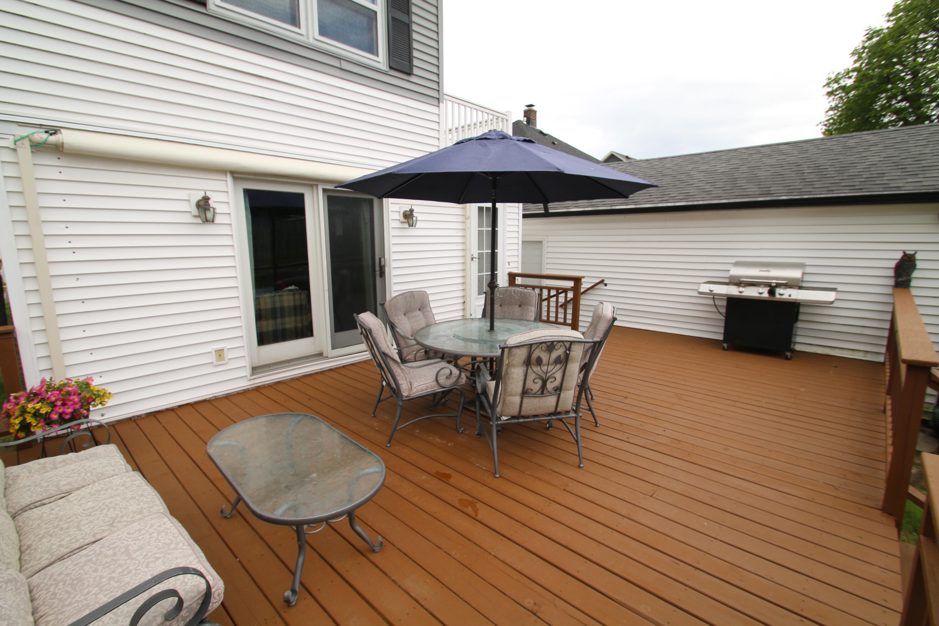 2114 North 19th Street Sheboygan, WI 53081 - Photo 32 of 37 Deck