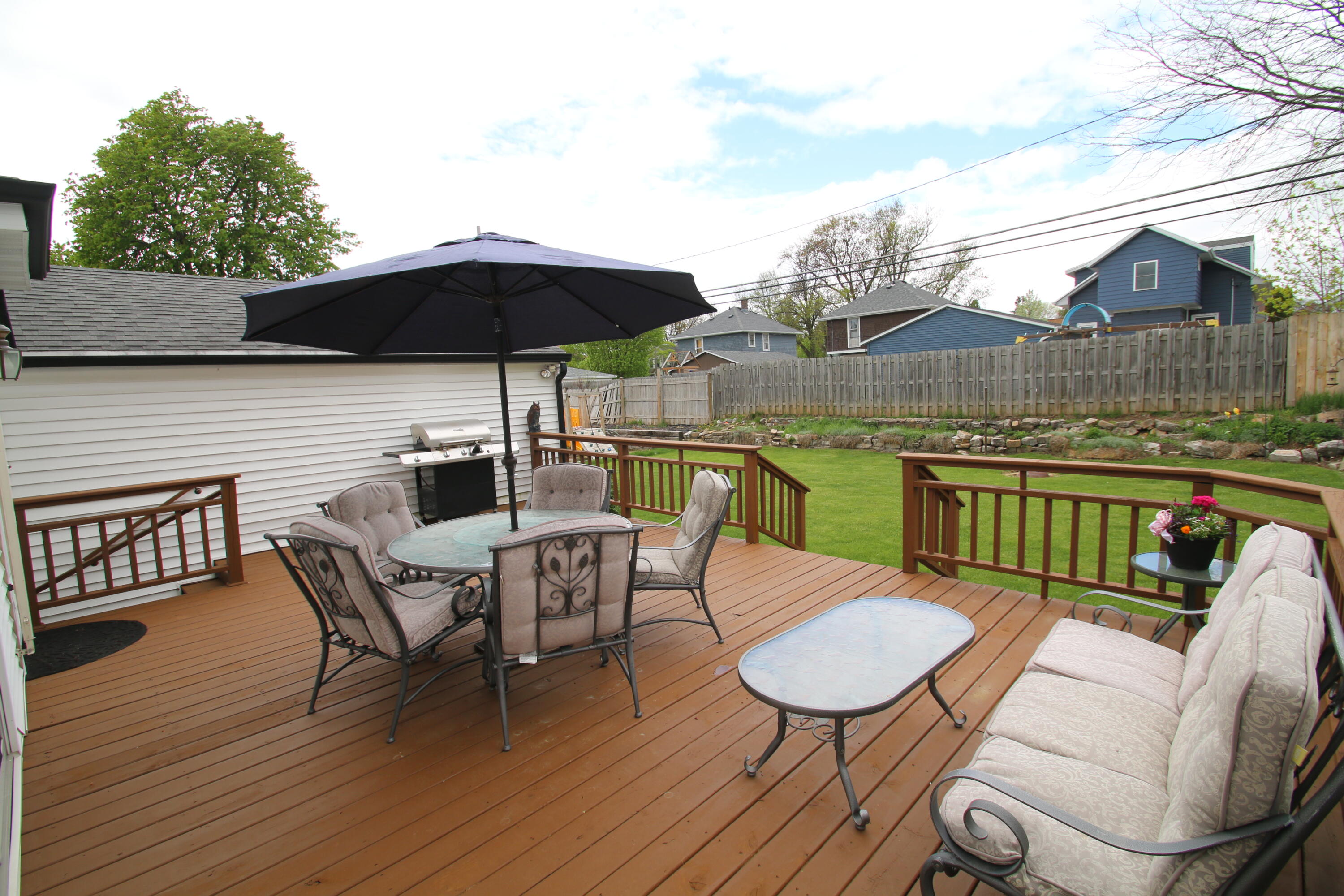 2114 North 19th Street Sheboygan, WI 53081 - Photo 33 of 37 Deck