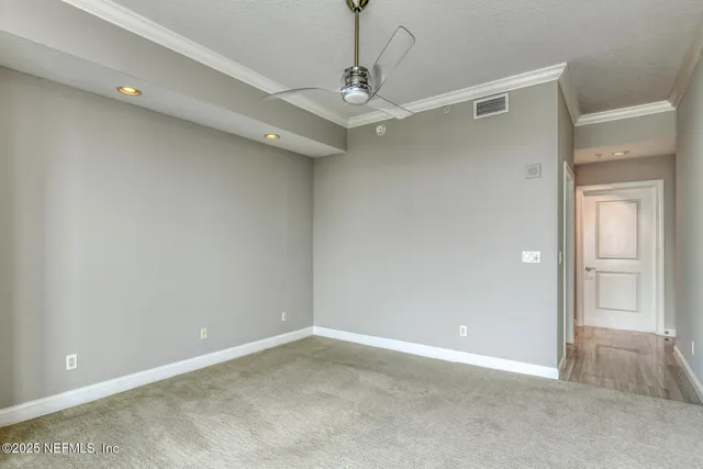 $5,000 | 1431 Riverplace Boulevard, Unit 2704, Jacksonville, FL 32207