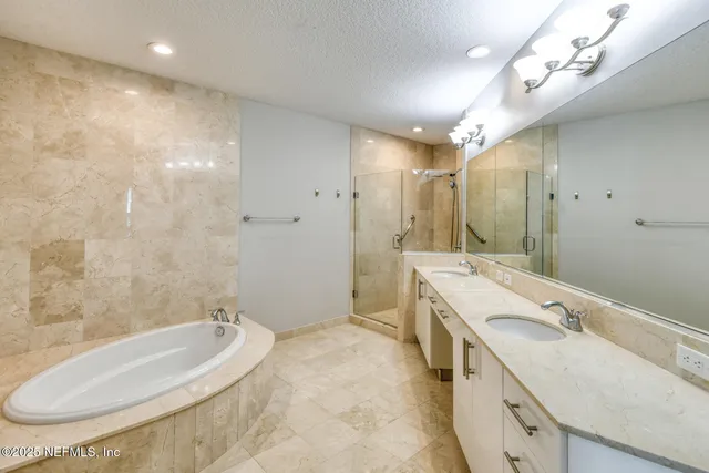 $5,000 | 1431 Riverplace Boulevard, Unit 2704, Jacksonville, FL 32207