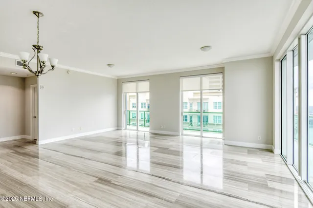 $5,000 | 1431 Riverplace Boulevard, Unit 2704, Jacksonville, FL 32207