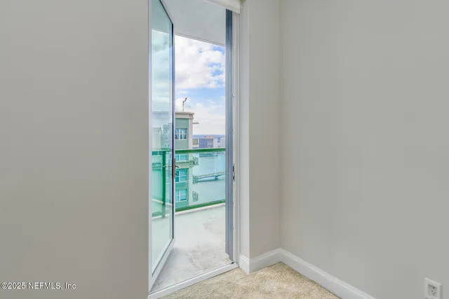 $5,000 | 1431 Riverplace Boulevard, Unit 2704, Jacksonville, FL 32207