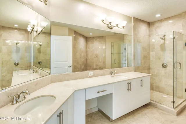 $5,000 | 1431 Riverplace Boulevard, Unit 2704, Jacksonville, FL 32207