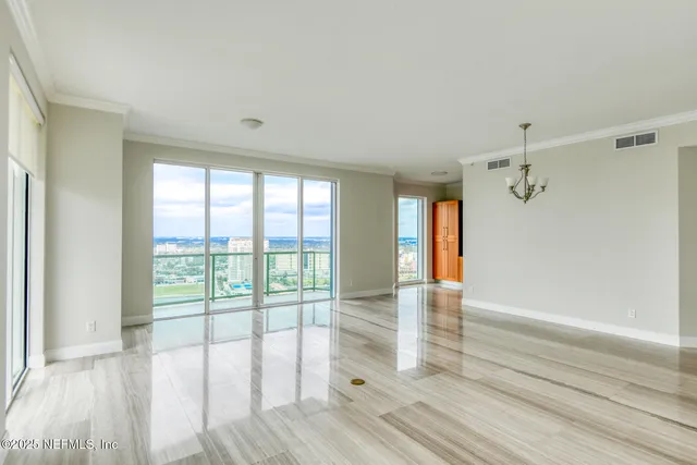 $5,000 | 1431 Riverplace Boulevard, Unit 2704, Jacksonville, FL 32207