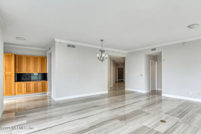 $5,000 | 1431 Riverplace Boulevard, Unit 2704, Jacksonville, FL 32207