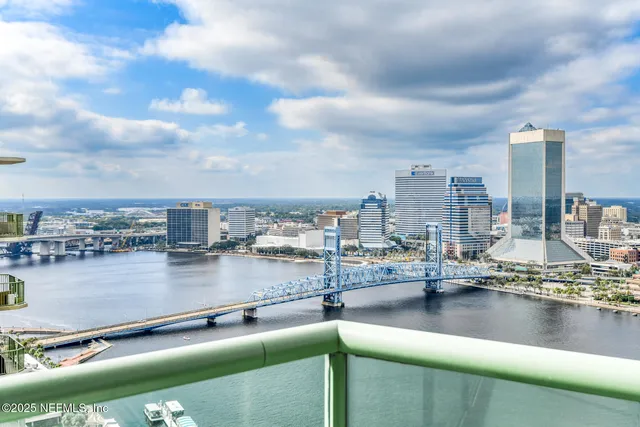 $5,000 | 1431 Riverplace Boulevard, Unit 2704, Jacksonville, FL 32207