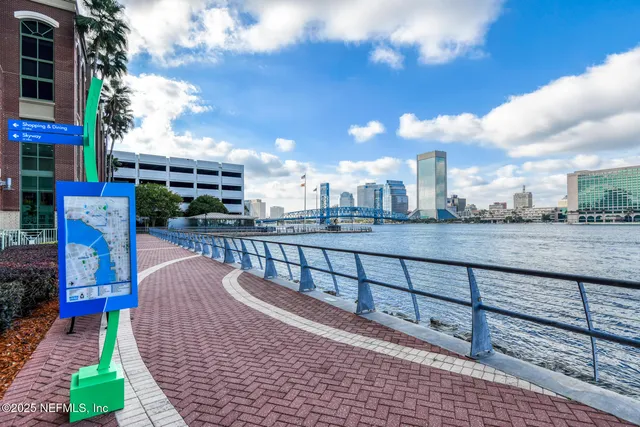 $5,000 | 1431 Riverplace Boulevard, Unit 2704, Jacksonville, FL 32207