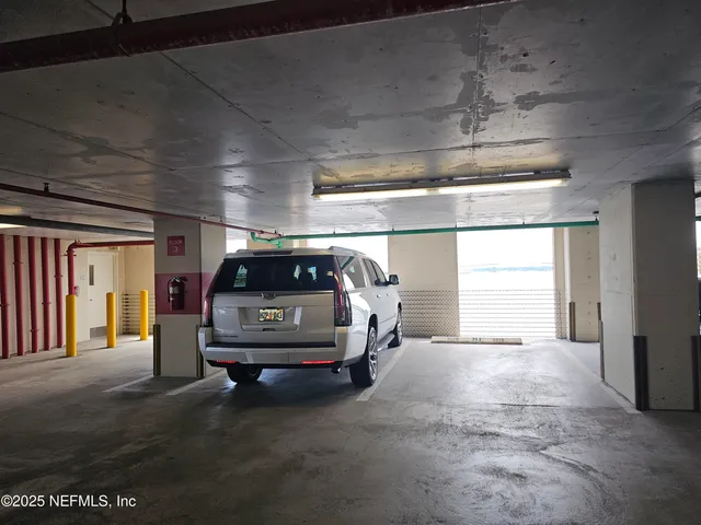 $5,000 | 1431 Riverplace Boulevard, Unit 2704, Jacksonville, FL 32207