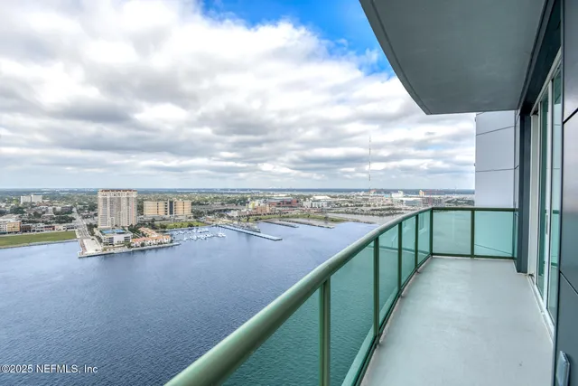 $5,000 | 1431 Riverplace Boulevard, Unit 2704, Jacksonville, FL 32207