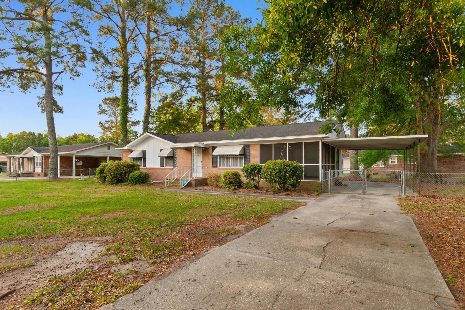 707 Rosemarie Lane Mullins, SC 29574 - Photo 2 of 39