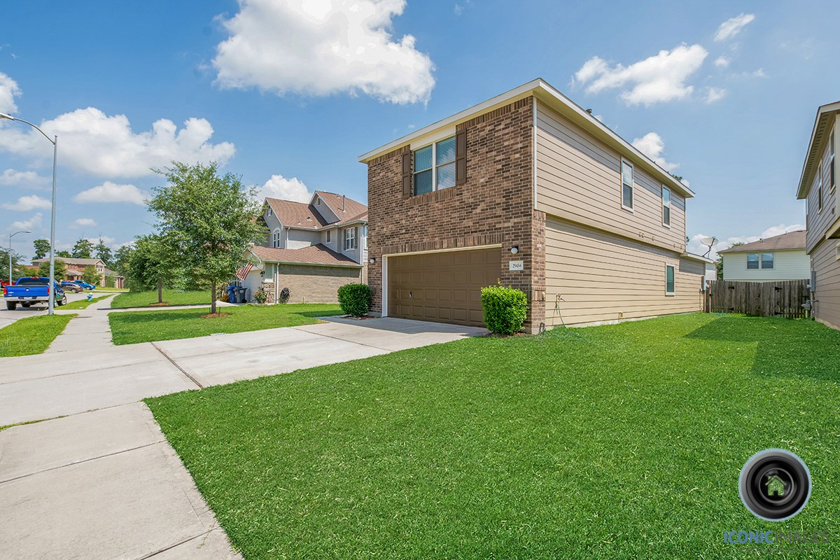 29434 Legends Bluff Drive Spring, TX 77386 - Photo 4 of 33