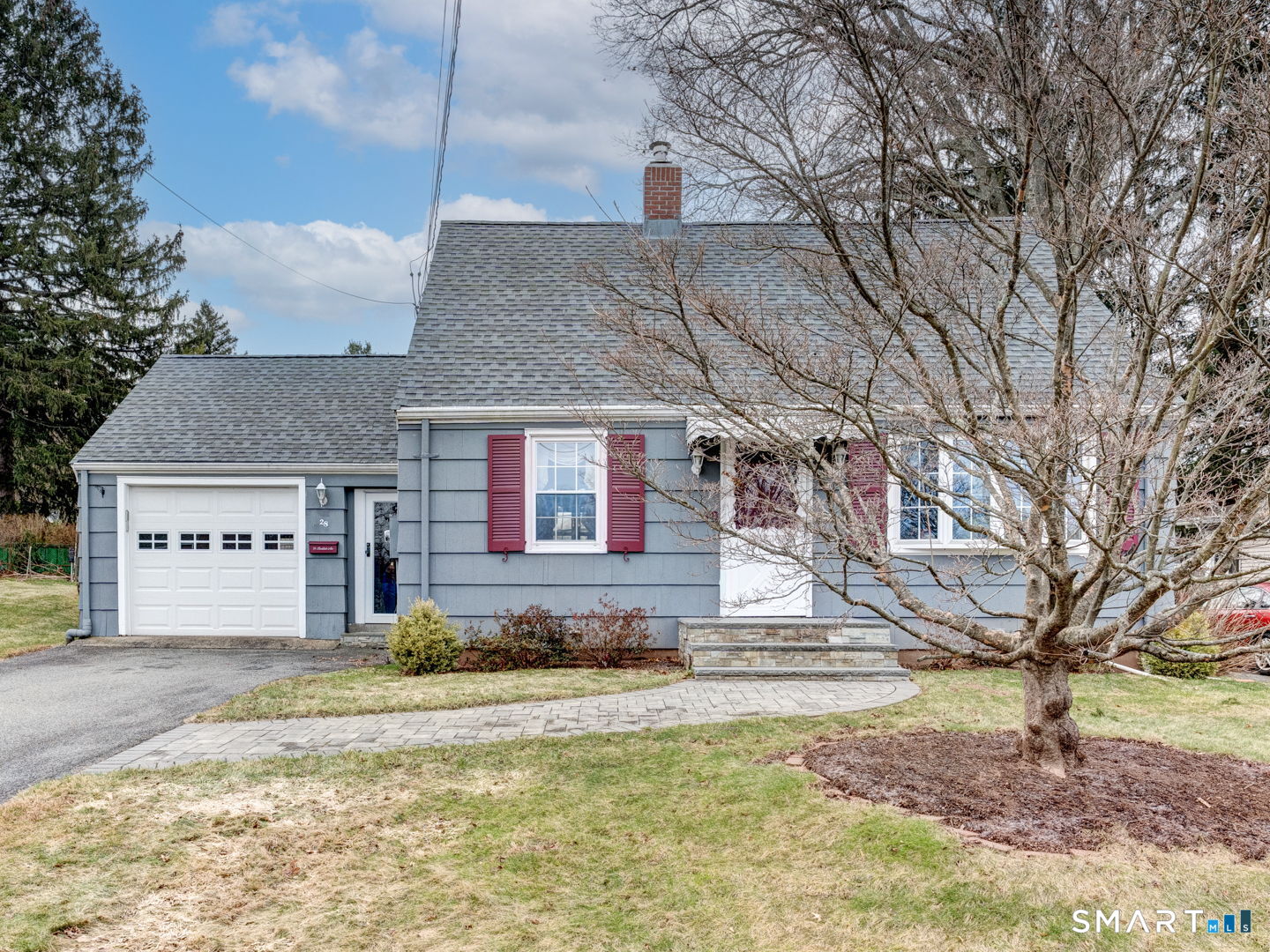 28 Berldale Avenue Berlin, CT 06037 - Photo 3 of 40 Nicely manicured yard with gardens and stonewalls