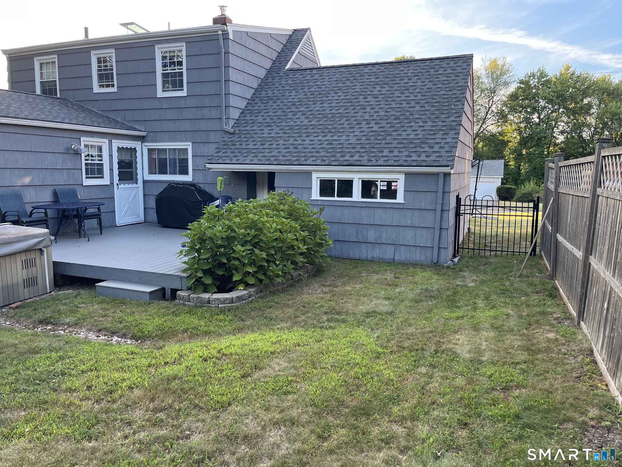 28 Berldale Avenue Berlin, CT 06037 - Photo 33 of 40 Spring 2025