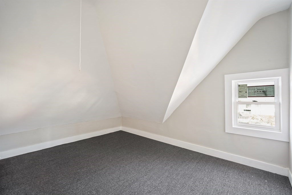 246 Walnut Street Springfield, MA 01105 - Photo 17 of 19 Gallery Image 17