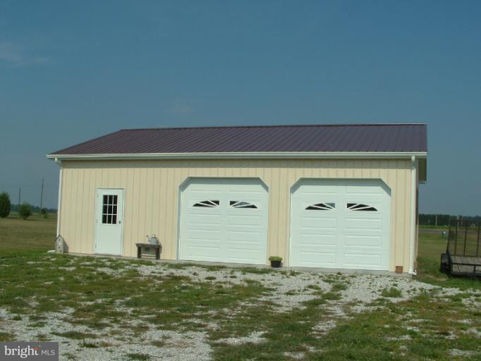 6569 Cabin Ridge Road Hurlock, MD 21643 - Photo 3 of 4 Garage