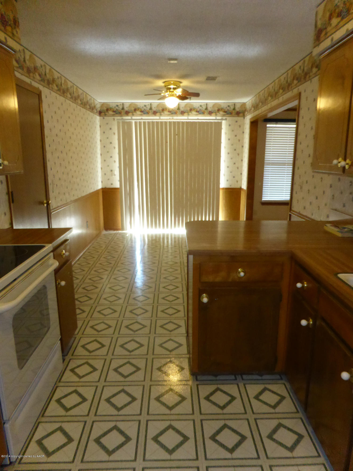 8112 Marni Trail Amarillo, TX 79110 - Photo 20 of 22 a bathroom with shower