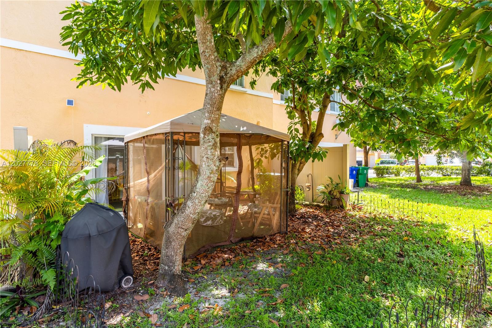 2420 Southwest 87th Way Miramar, FL 33025 - Photo 34 of 36