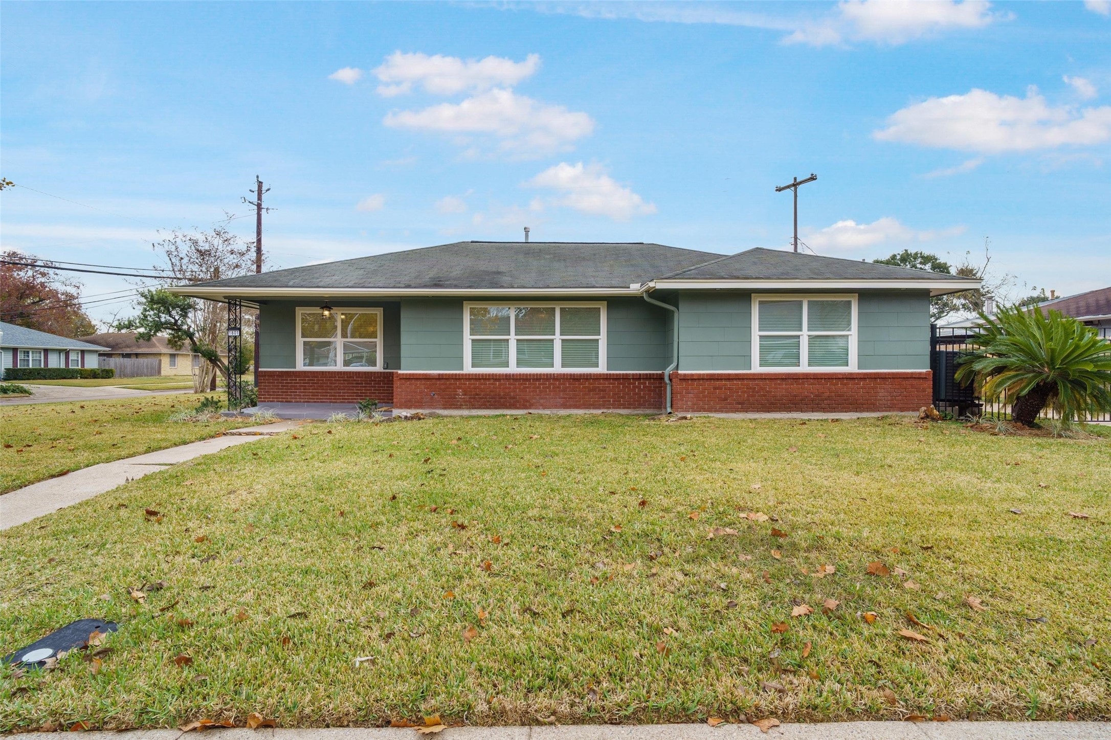 1801 Harding Street Pasadena, TX 77502 - Photo 3 of 22 a view of a house with a garden