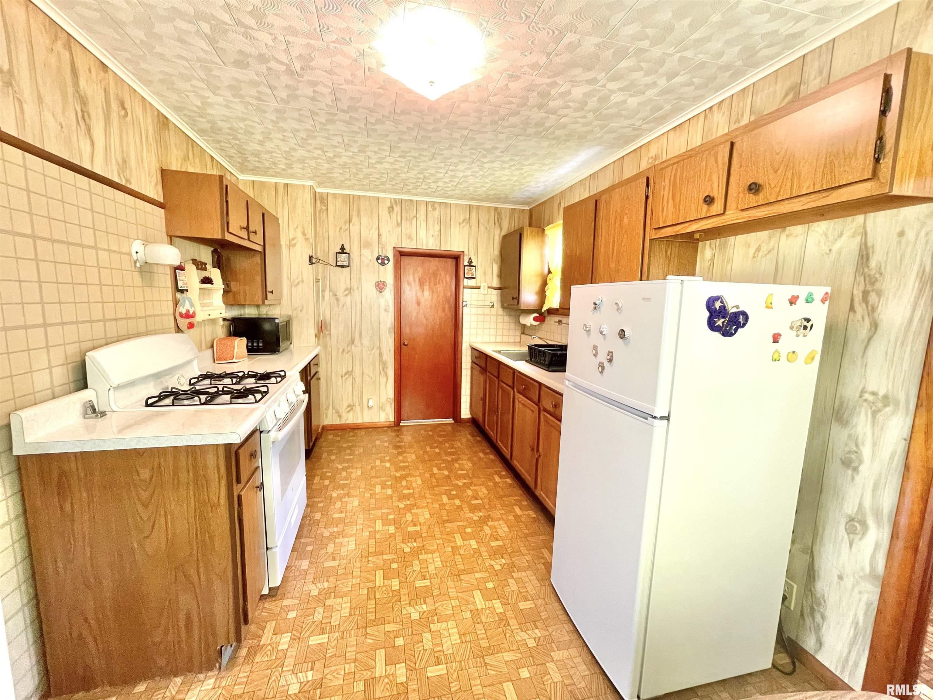 605 Ridge Street Carterville, IL 62918 - Photo 7 of 20 Gallery Image 7