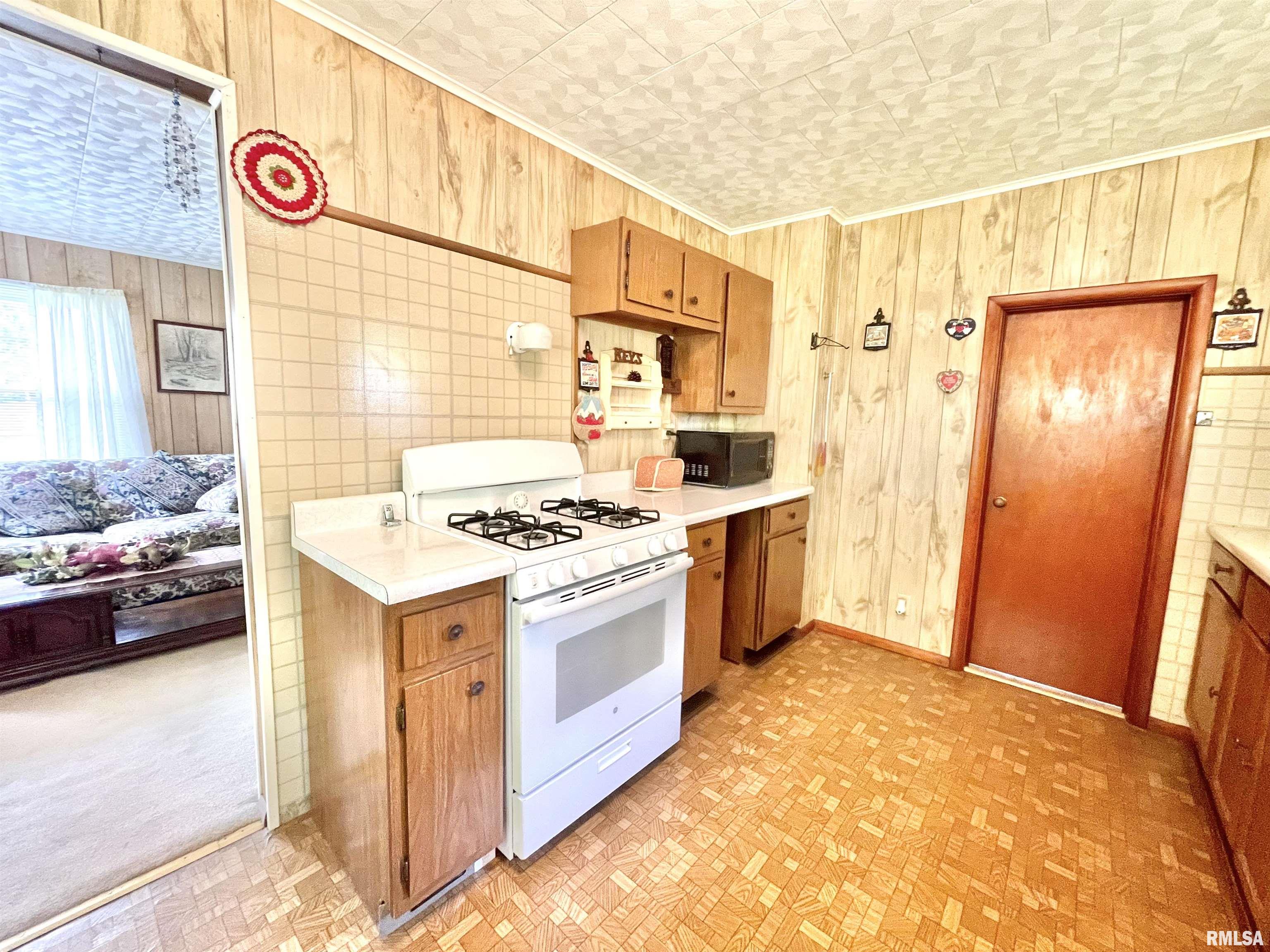 605 Ridge Street Carterville, IL 62918 - Photo 8 of 20 Gallery Image 8