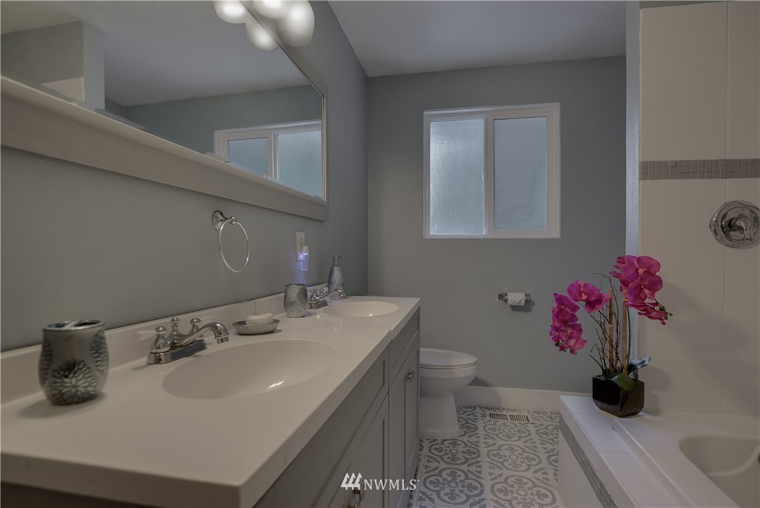 32 234th Place Southeast Bothell, WA 98021 - Photo 11 of 23
