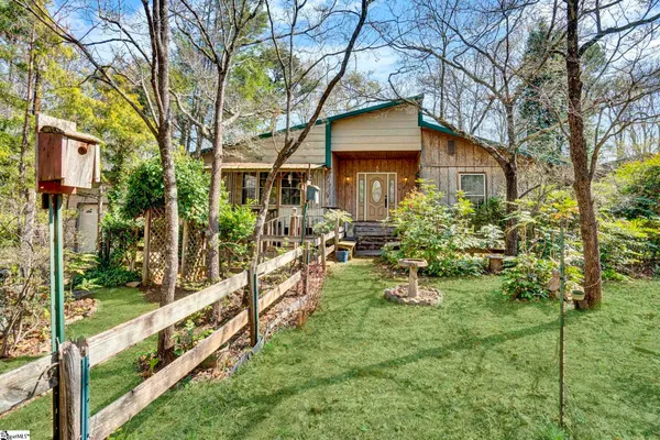 $225,000 | 270 Red Hawk Drive, Campobello, SC 29322