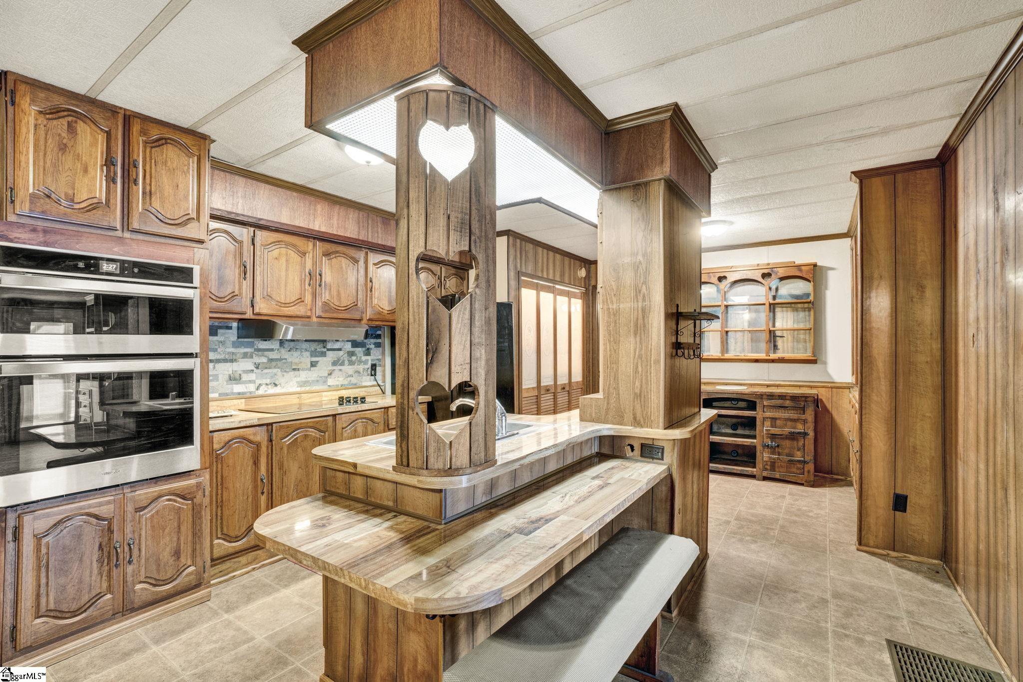 270 Red Hawk Drive Campobello, SC 29322 - Photo 9 of 44