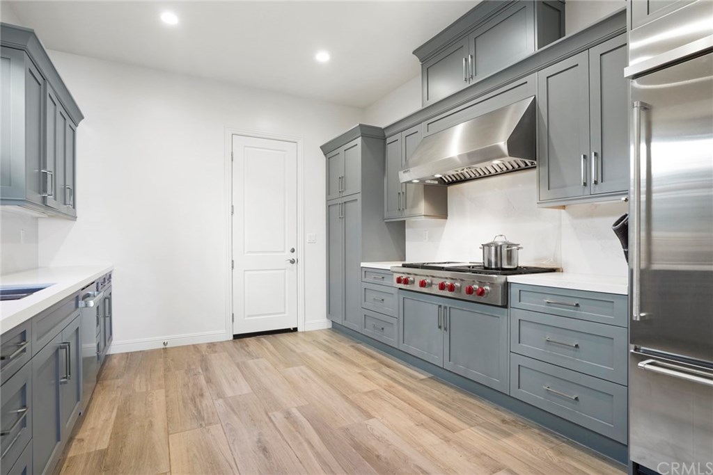 39 Barberry Lake Forest, CA 92630 - Photo 11 of 28