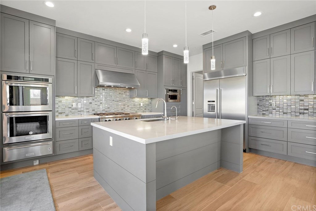 39 Barberry Lake Forest, CA 92630 - Photo 4 of 28